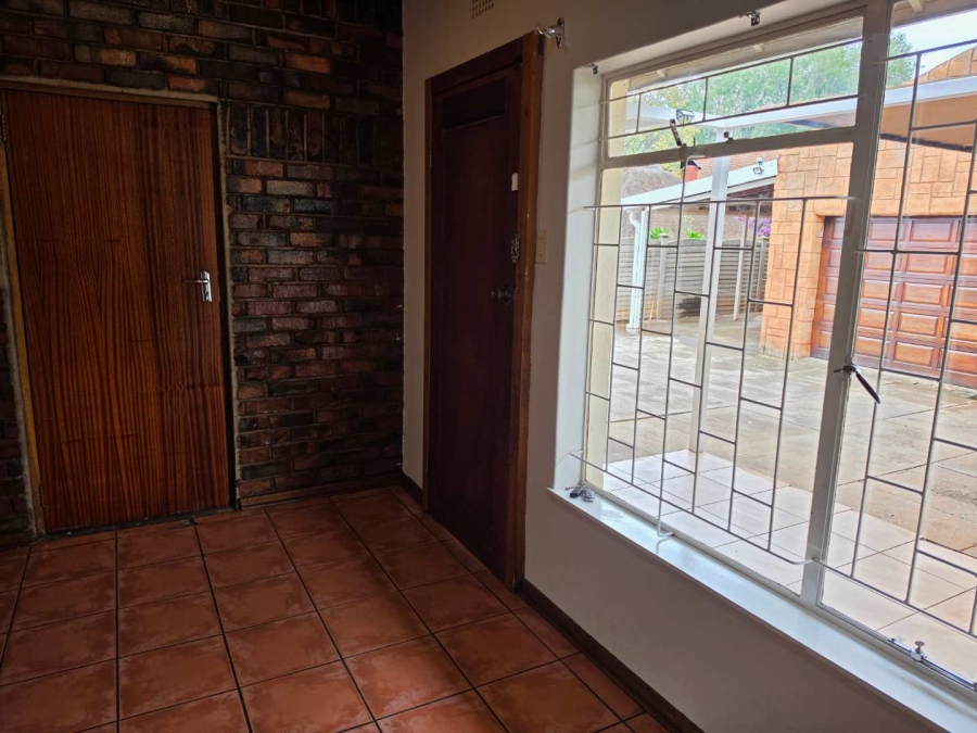 3 Bedroom Property for Sale in Rhodesdene Northern Cape